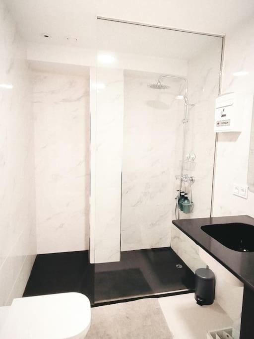 Center Wifi Parking Free Apartment Гранада Екстериор снимка