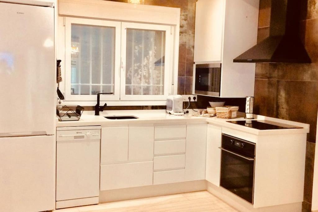 Center Wifi Parking Free Apartment Гранада Екстериор снимка